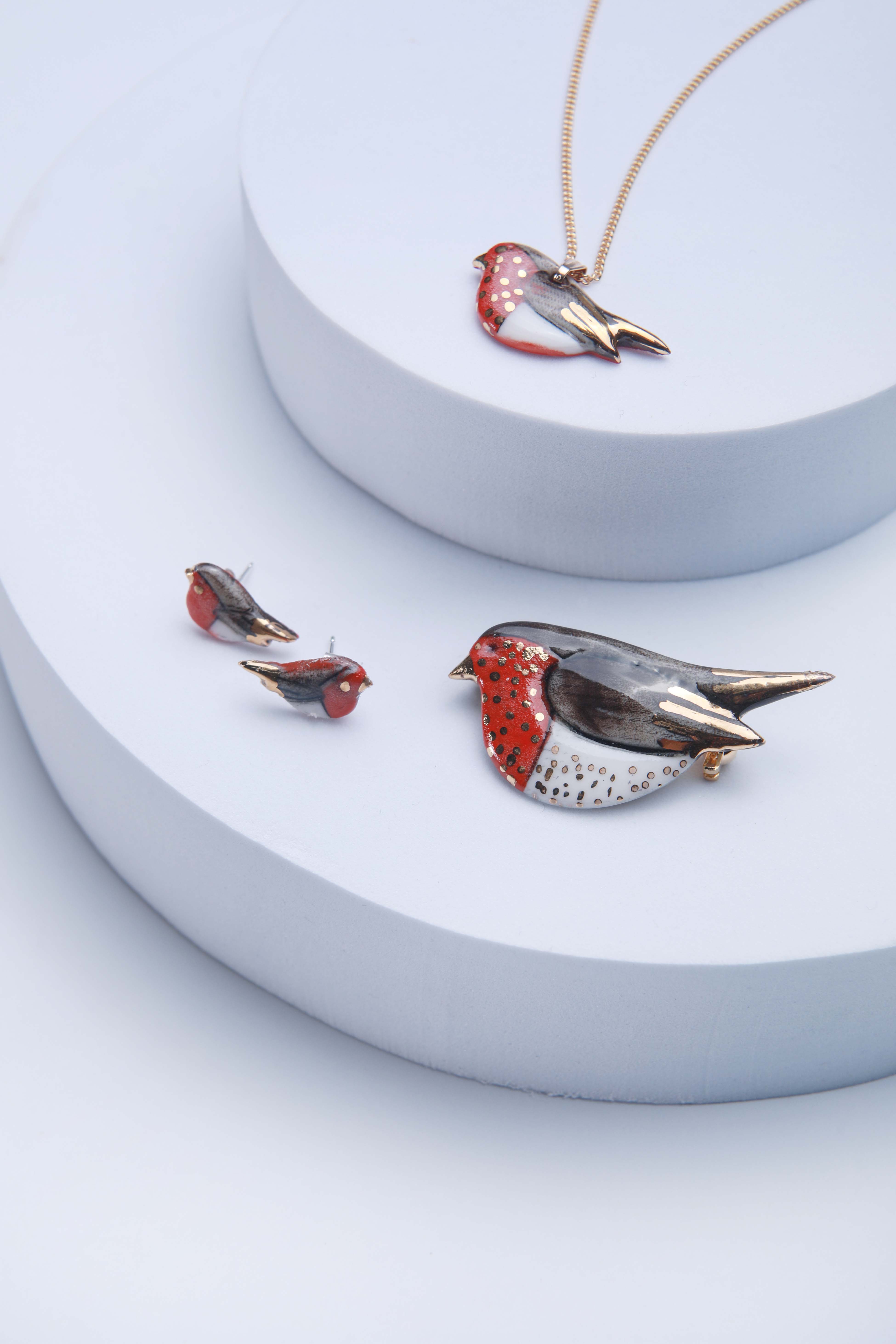 Robin Jewellery Gift Set – Brooch, Necklace &  Stud Earrings